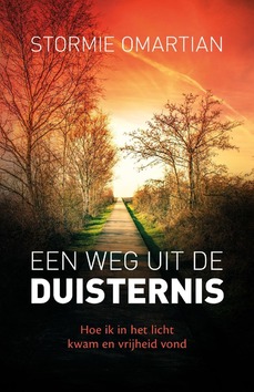 EEN WEG UIT DE DUISTERNIS - OMARTIAN, STORMIE - 9789059991118