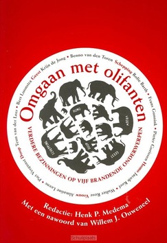OMGAAN MET OLIFANTEN - 9789063536107