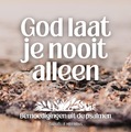 GOD LAAT JE NOOIT ALLEEN - HEERENS, DANIËLLE - 9789465020891